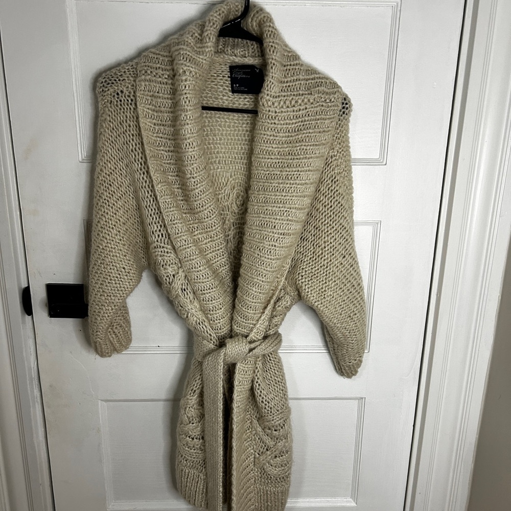 American Eagle Sweater